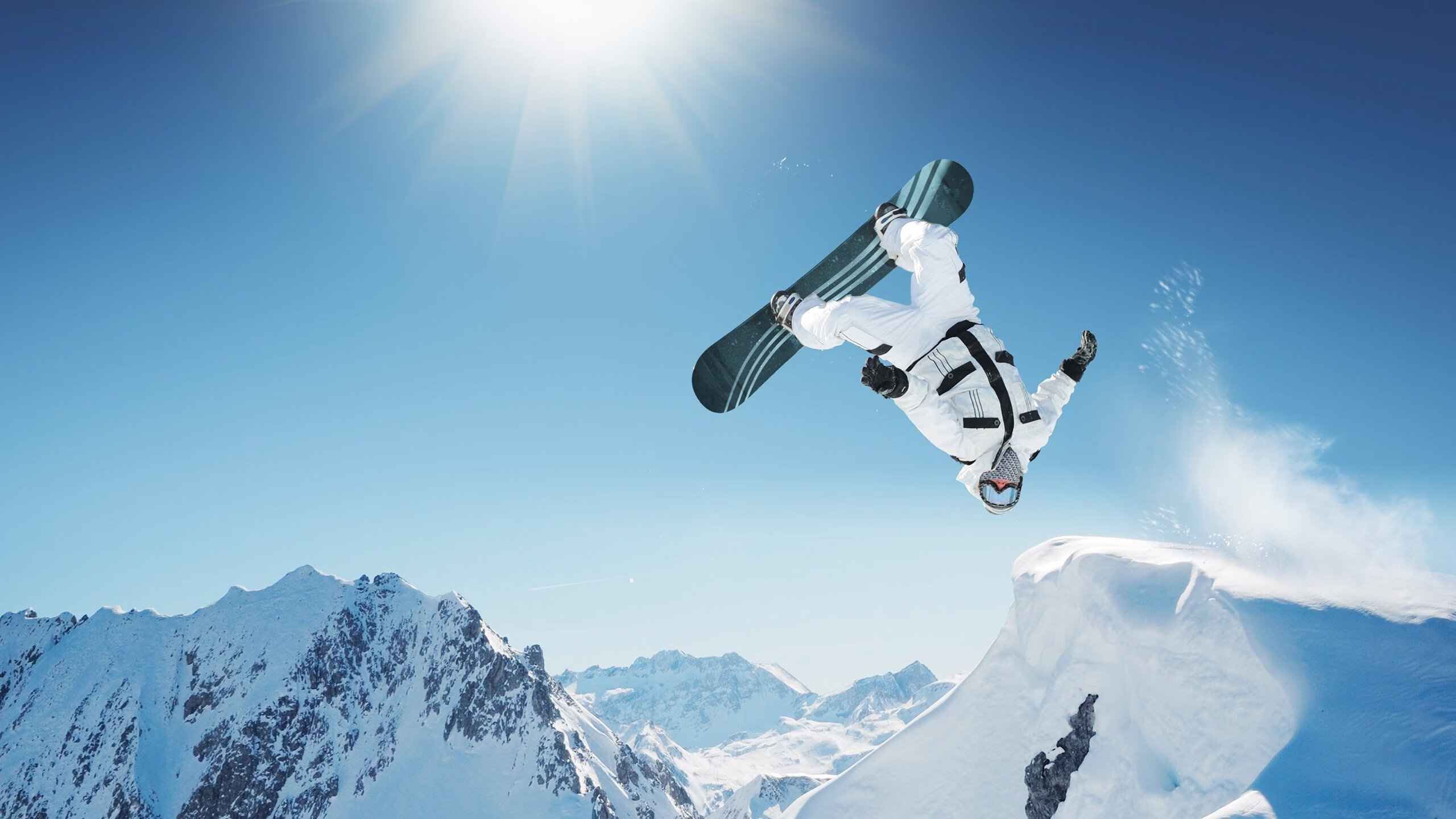 库里再创三分神迹，勇士主场力克劲敌